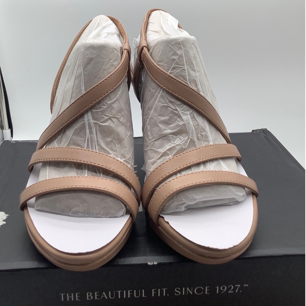 Naturalizer Brenta Creme Brule Strappy Platform Sandals Womens 7W‎ H9892S0251